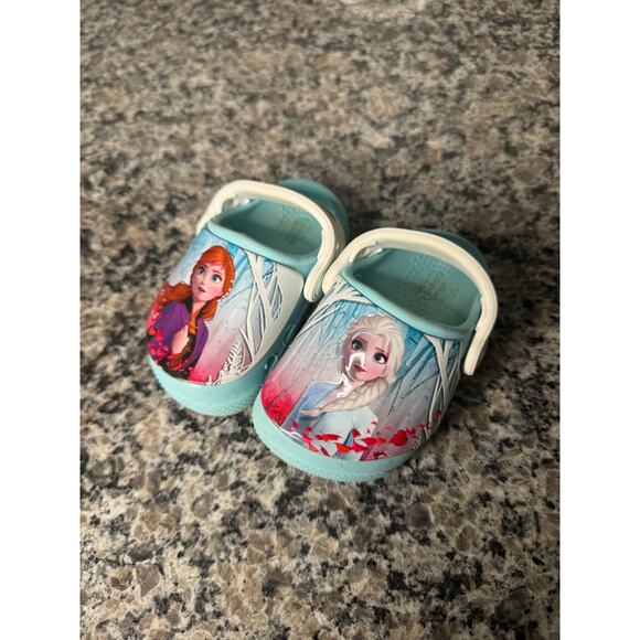 Frozen Kid's Crocs - Picture 1 of 3